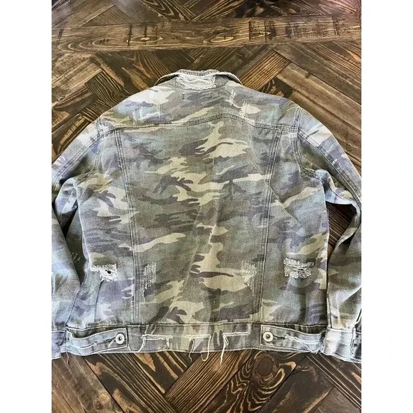 Lucky & Blessed Distressed Camo Jacket Women Medium Transitional Boho Fringe - Picture 3 of 16